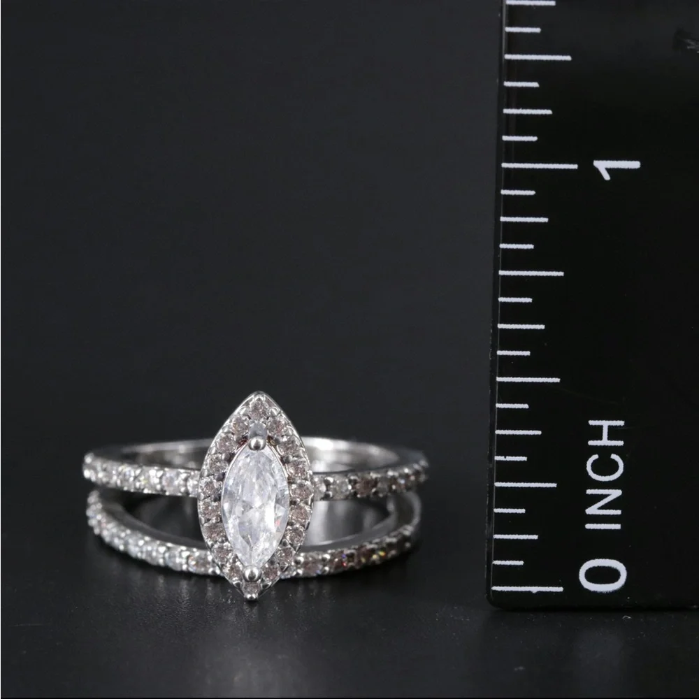 Elegant Silver Marquise Cut Ring